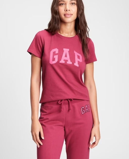 Camiseta Gap Logo Rosa